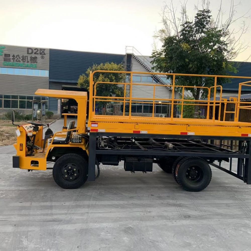 山東昌松井下升降平臺(tái)車(chē)下線(xiàn)